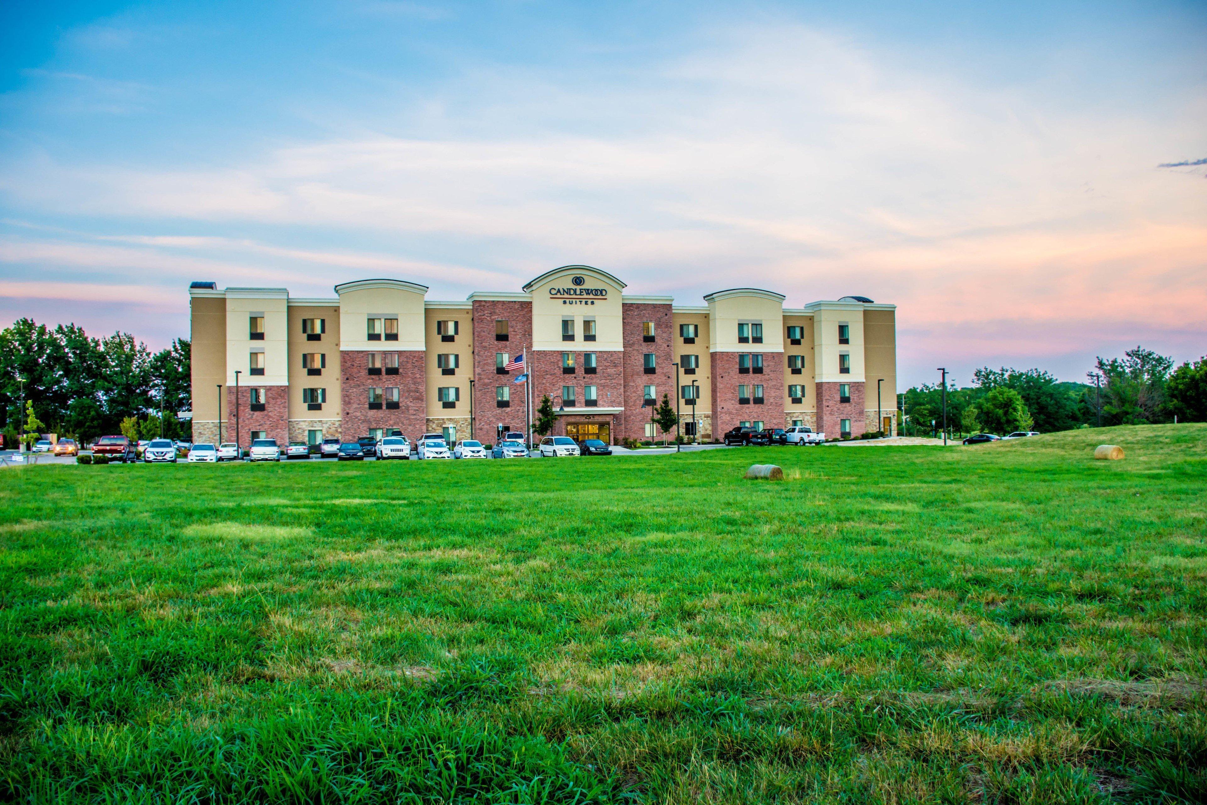 Candlewood Suites Overland Park W 135Th St By Ihg Exterior photo